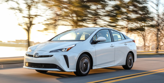 Fuel-Sipping Used Vehicles: 10 Models That Deliver Under 8.0 L/100 km