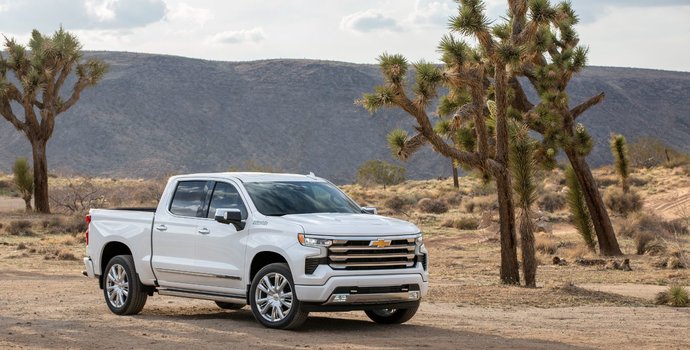 10 Reasons to Buy a 2026 Chevrolet Silverado 1500 During Truck Month