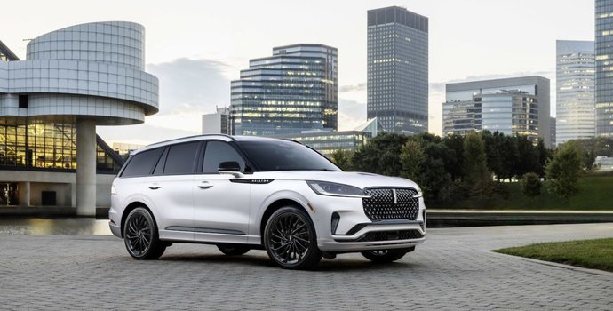 2026 Lincoln SUVs Ranked: Interior Space and Towing Capacity Compared