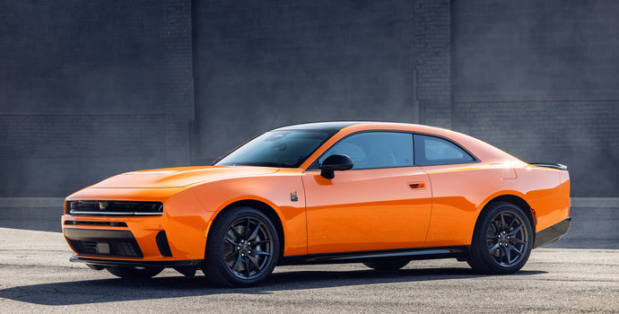 2026 Dodge Charger R/T vs. Scat Pack: Comparing the SIXPACK Trims