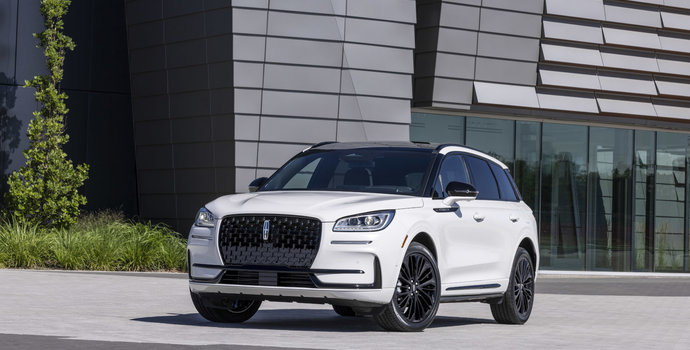 2026 Lincoln Nautilus vs. Corsair: A Practical Guide to Choosing the Right Luxury SUV