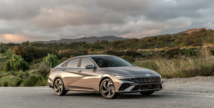 Why Do Students and Young Professionals Choose the 2026 Hyundai Elantra as Their First New Car?
