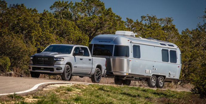 Towing with the 2027 Ram: Which configuration pulls the most?