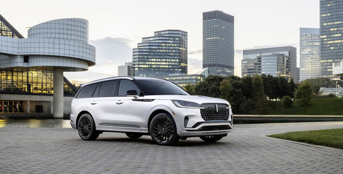 Features That Make Your Winter Easier in a New Lincoln
