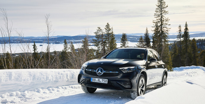 Mercedes-Benz Winter Tire Guide and Weather Maintenance Tips
