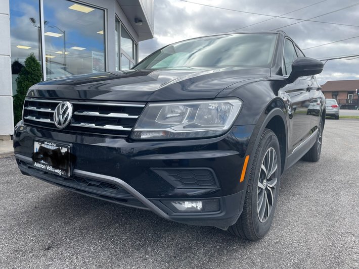 2018 Volkswagen Tiguan Comfortline 2.0T 8sp at w/Tip 4M 7 Seater