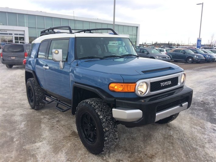 2013 Toyota Fj Cruiser V6 5a Used For Sale In Calgary South