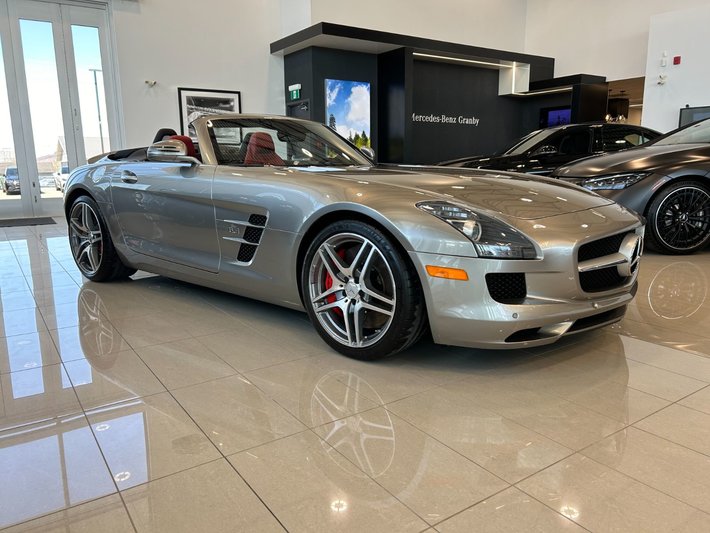 2012 Mercedes-Benz SLS AMG ROADSTER + 15 500kms + Location/Lease Dispo