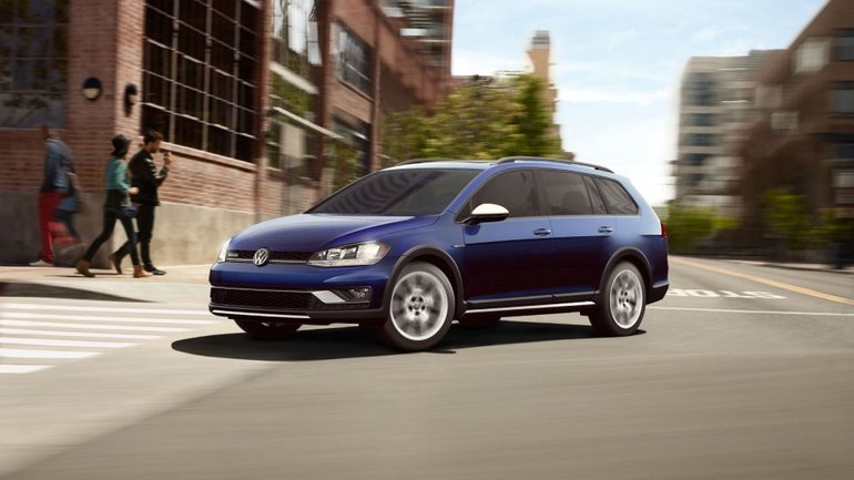 Volkswagen Golf Alltrack 2018: une voiture avec le coffre d’un VUS