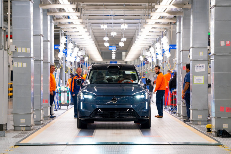 Volvo's First Fully Electric SUV, EX90, Begins Production