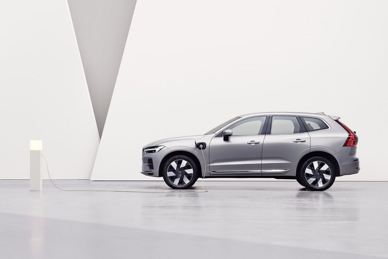 The 2022 Volvo XC60 Recharge nearly doubles it's all electric range