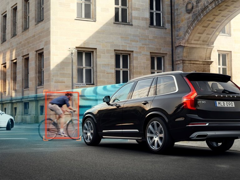 A Look at the Different Automatic Braking Features of Your Volvo