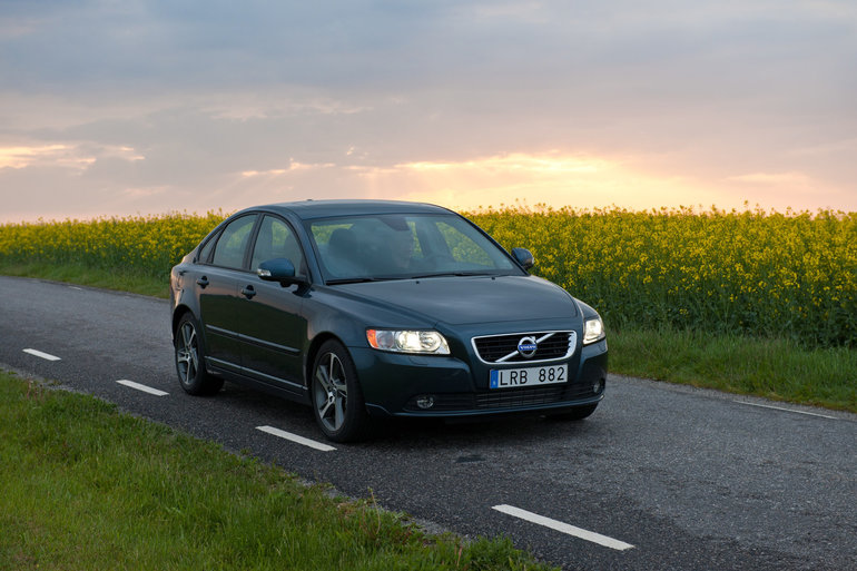 Why a Pre-Owned S40 is a Great Option for You