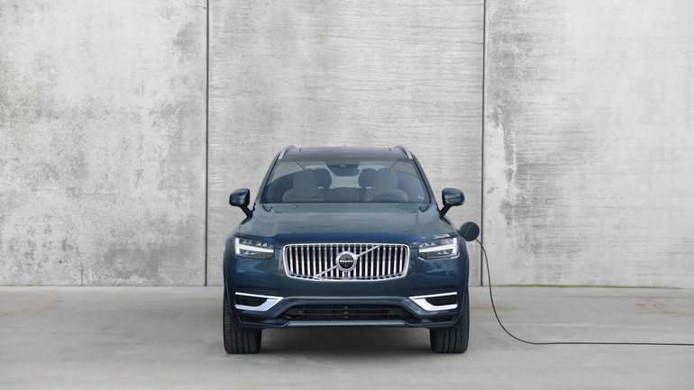 2024 Volvo XC90 Recharge: Where Luxury Meets Responsibility