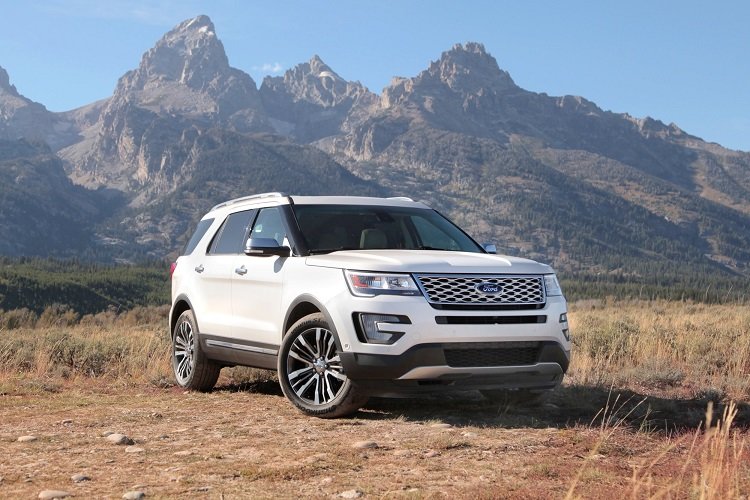 2017 Ford Explorer: Find New Trails