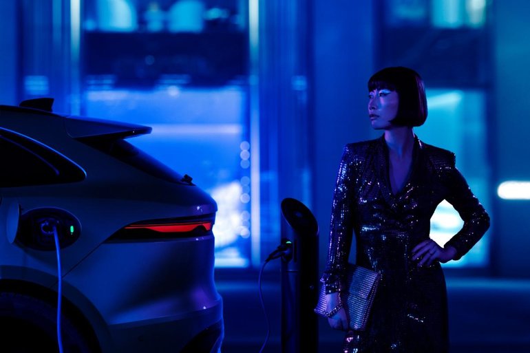 20 Percent More Range for the 2024 Jaguar F-Pace PHEV