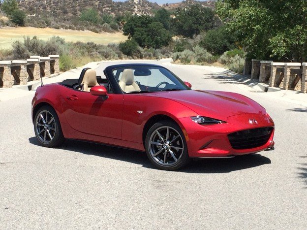 Mazda vole la vedette à New York avec la MX-5 RF