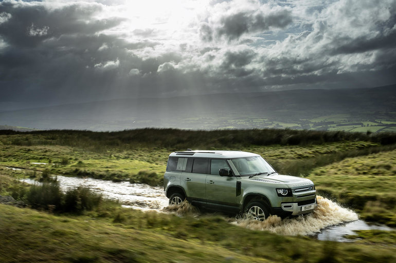Land Rover Defender ou Range Rover Sport 2023 ? un choix déchirant