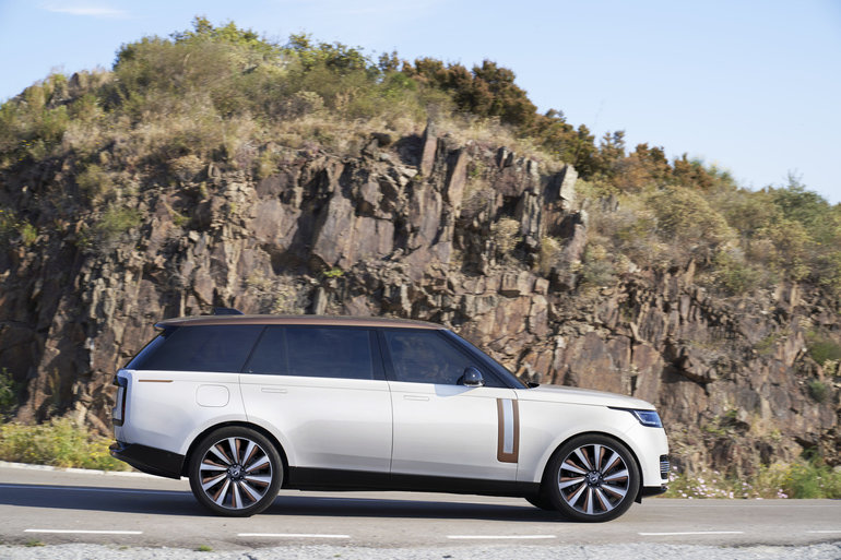 The 2023 Range Rover PHEV stands out in so many ways