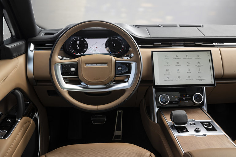 Three things that you feel inside the 2023 Range Rover