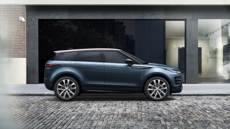 5 Eye-Catching Features of the 2024 Range Rover Evoque