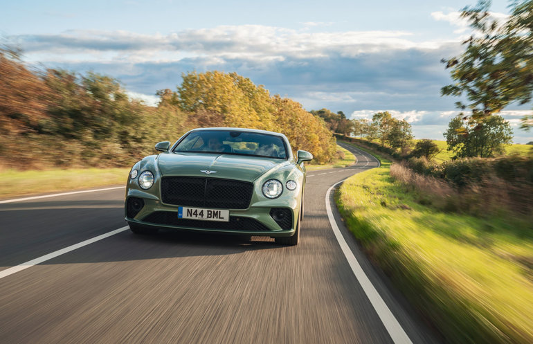 Découvrez les caractéristiques distinctives de la Bentley Continental GT : un aperçu de trois éléments clés