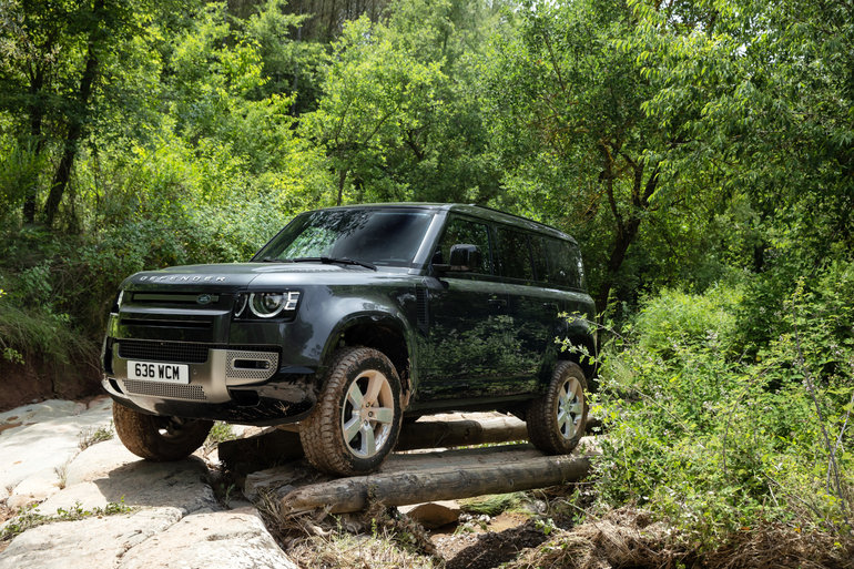 What to Know About the 2024 Land Rover Defender?