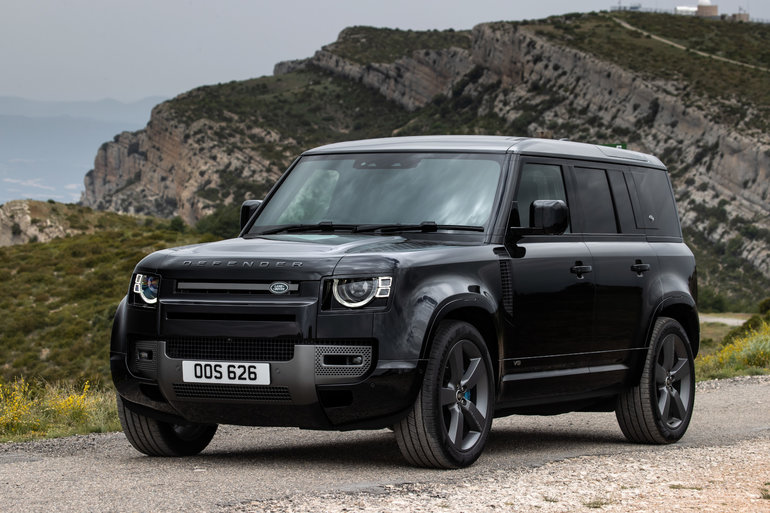How to Choose the Right 2024 Land Rover Defender Version for You?