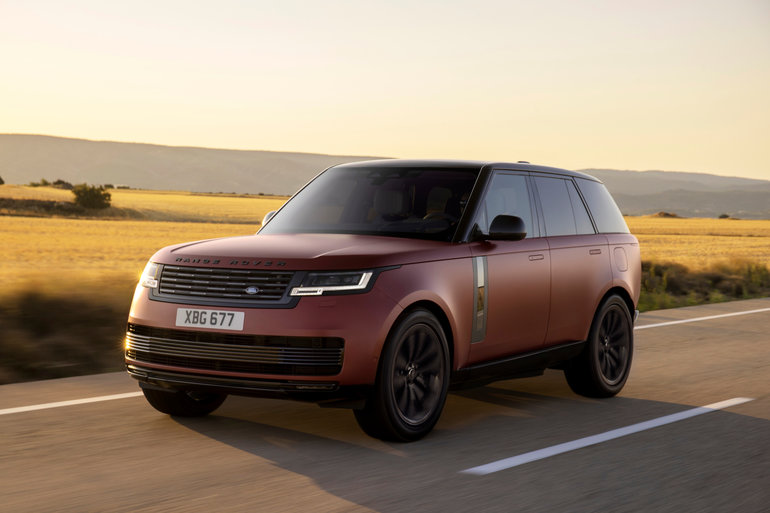 A Look at What Makes the 2024 Range Rover Unique?