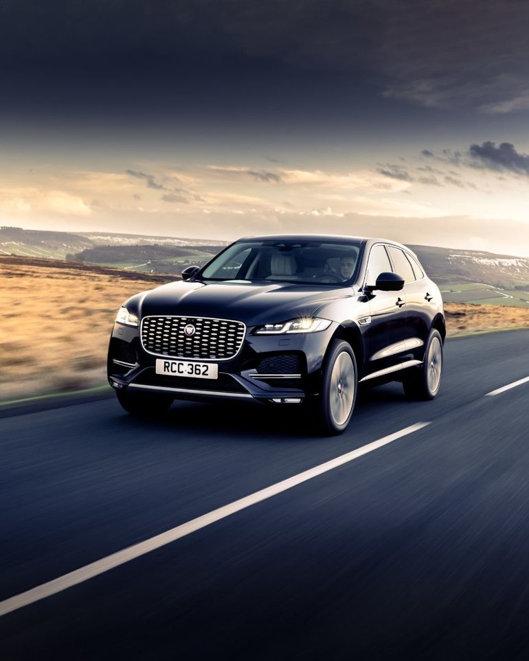 Taming Montreal's Roads: How the F-PACE's Adaptive Dynamics Suspension Conquers Potholes