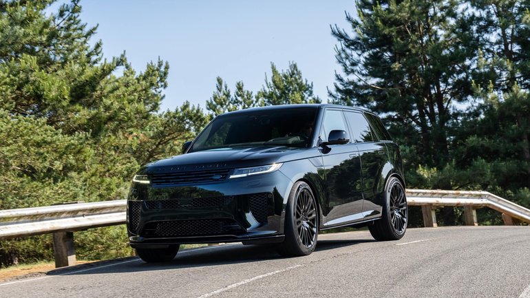 7 Features That Make the Range Rover Sport the Ultimate SUV for a Fall Evening in Old Montreal
