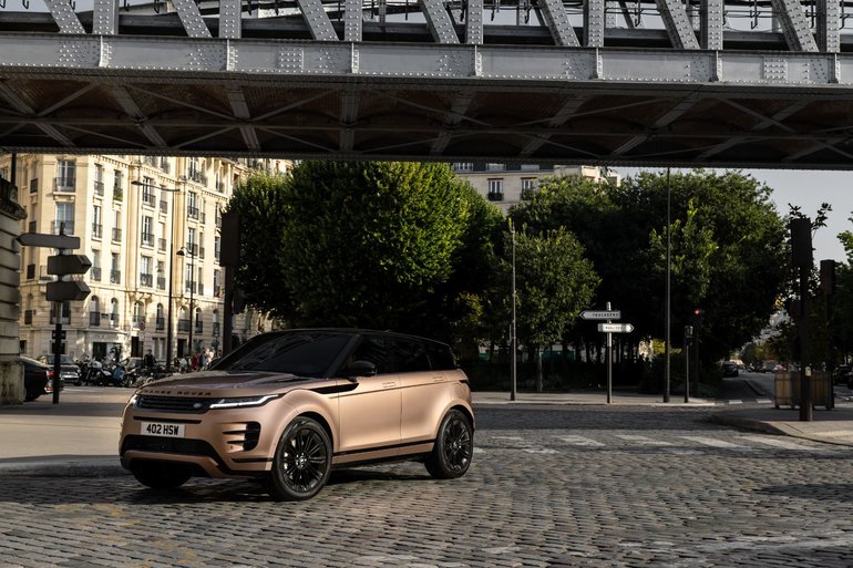 Range Rover Evoque: Accessible Luxury for Montreal's Urban Lifestyle