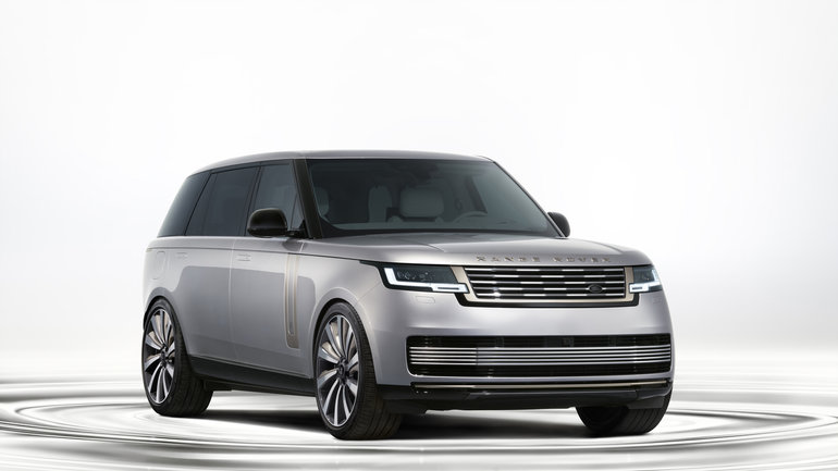 Le Range Rover SV Ultra arrive à Montréal : son audio électrostatique, une première mondiale, et un habitacle conçu autour du bien-être