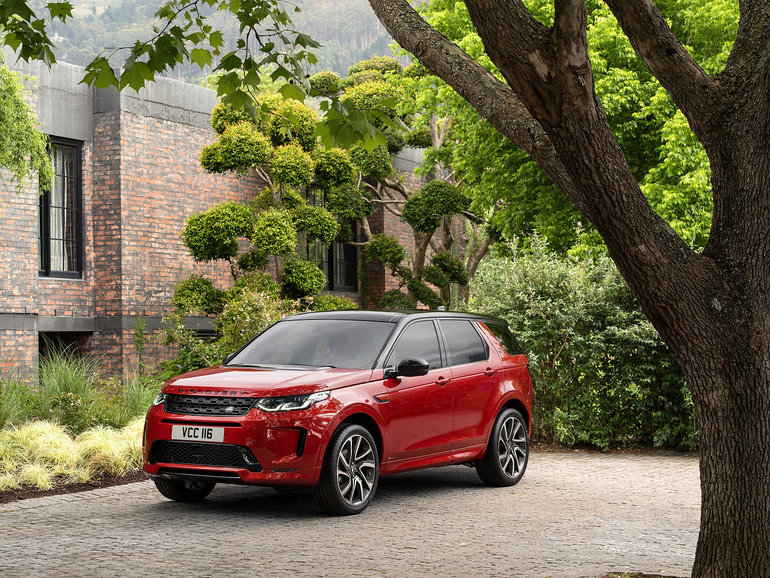 Land Rover Discovery Sport 2020 vs Mercedes-Benz GLC 2020