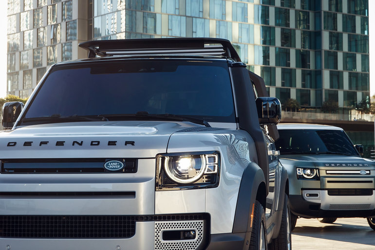 Information on the Land Rover roadside assistance service in Canada