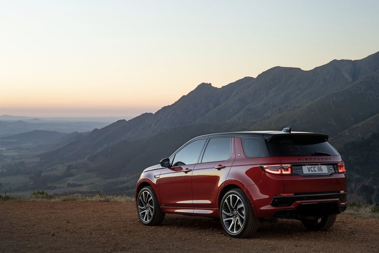 Three reasons to buy a Land Rover Discovery Sport for your summer vacation