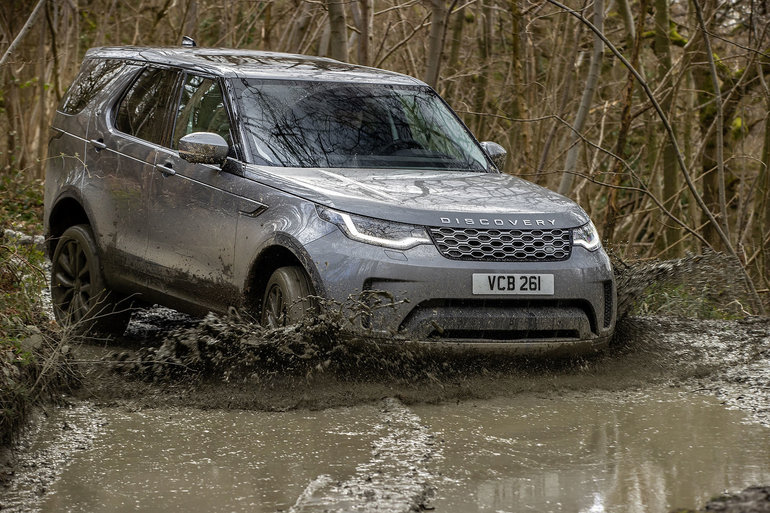 Land Rover Discovery 2021 vs Acura MDX 2021: des performances raffinées