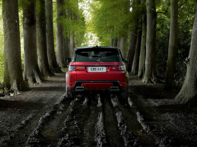 Three Reasons to Buy a 2022 Range Rover Sport This Summer