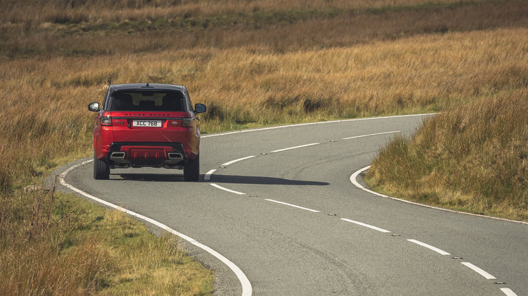 Range Rover Sport 2022 vs BMW X6 2021 : de meilleures options, plus de choix