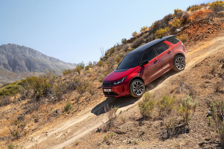 2022 Land Rover Discovery Sport vs. 2022 Range Rover Evoque: The Right SUV For You