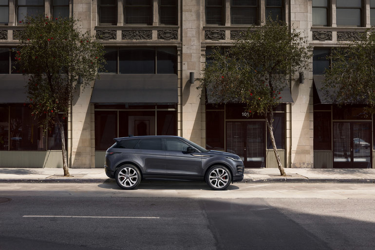 The 2022 Range Rover Evoque: Advanced Engineering Inside and Out