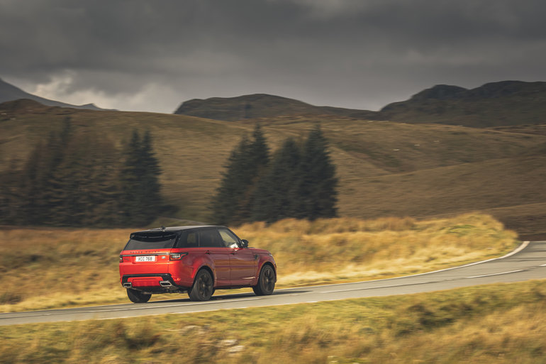 2022 Range Rover Sport: Off-Road DNA Meets Luxury