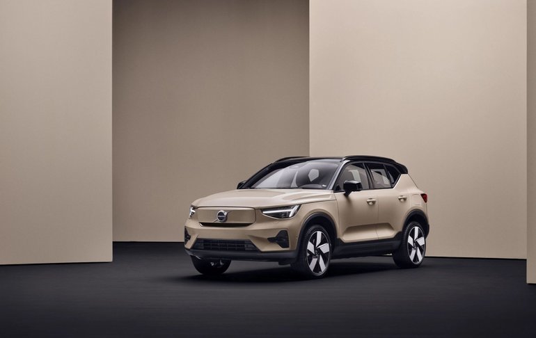Volvo EX40 2025, VUS 100 % électrique