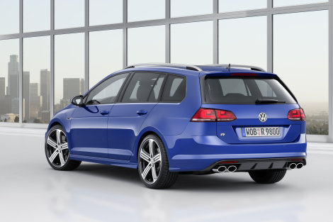 Volkswagen Golf R Variant Makes Its World Debut at the Los Angeles Auto Show