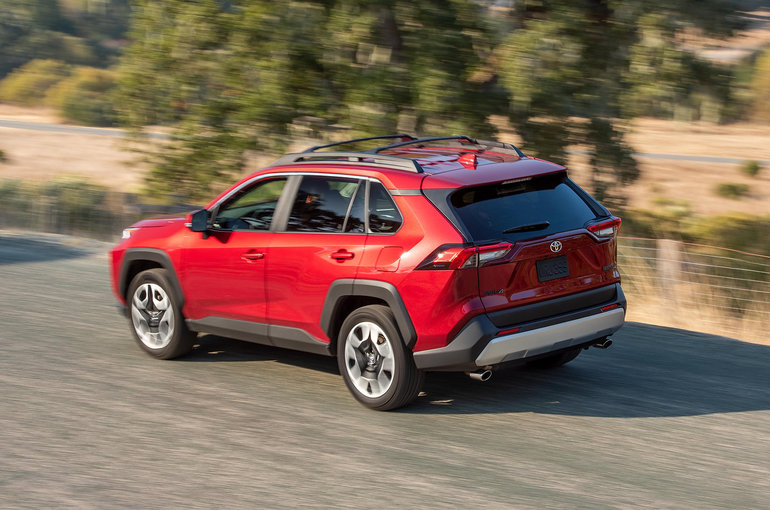Les critiques du nouveau Toyota RAV4 sont sorties