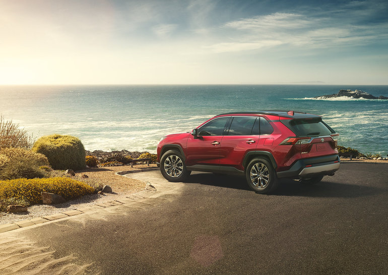 Un coup d’œil aux essais routiers du Toyota RAV4 2019
