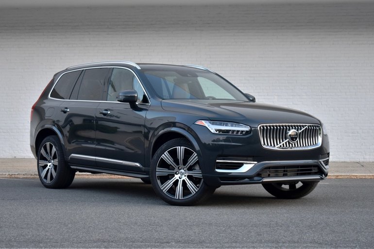 2021 Volvo XC90 vs. 2021 Mercedes-Benz GLE: Advanced Drivetrains and Scandinavian Style