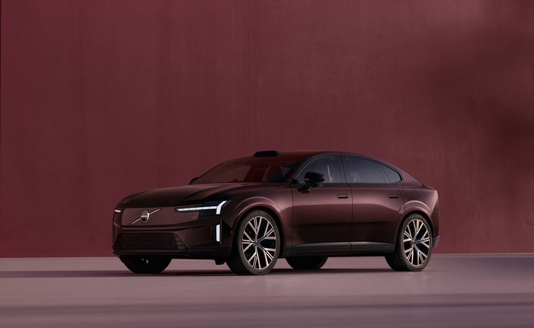 All-New Electric Volvo ES90 Showcases Next-Gen Technology