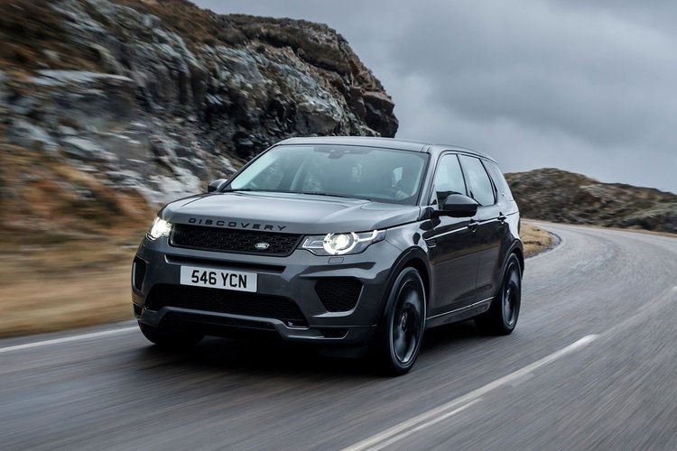 Ride in Comfort: Top Accessories for Your Land Rover