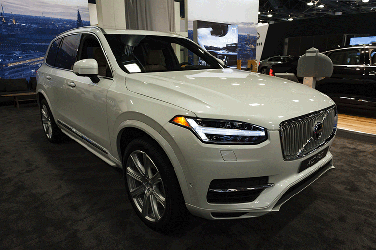 Does Volvo Have a Hybrid Model? See the XC90!